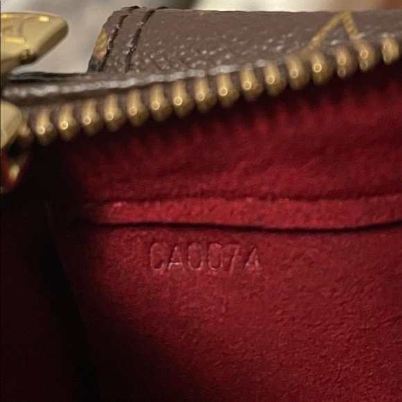 Louis Vuitton Monogram Viva Cite PM - Picture 3 of 12